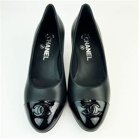 chanel black pumps with pearls|CHANEL black 21p pumps with pearls 36 600008.